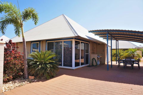 Osprey Holiday Village Unit 122 2 Bedroom - Darwin Holiday 12