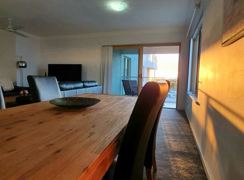 Sandcastles Beachfront Luxury Retreat Apartment - Darwin Holiday 24