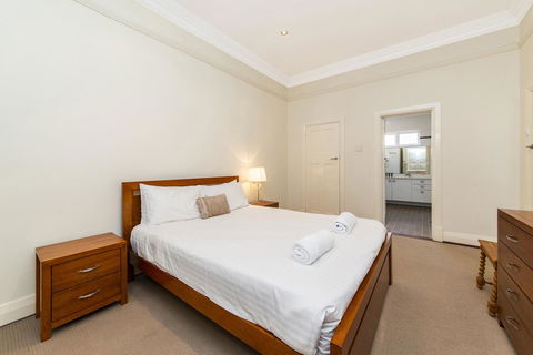 Inner Western Suburbs Retreat - Darwin Holiday 24