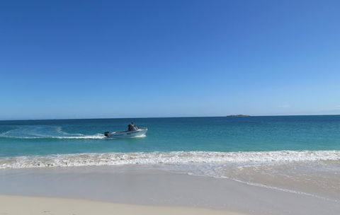 Jurien Beachfront Holiday Units - Darwin Holiday 37