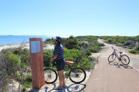 Jurien Beachfront Holiday Units - Darwin Holiday 26