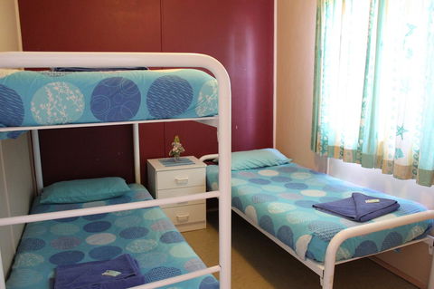 Jurien Beachfront Holiday Units - Darwin Holiday 12