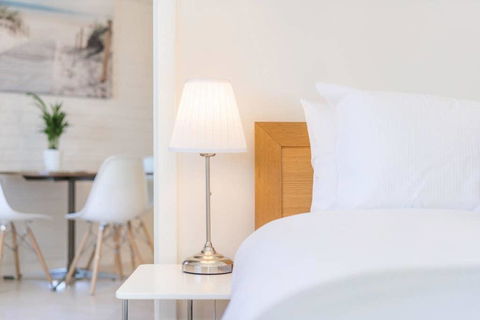 Light Bright, Quality River Views! Free Parking - Darwin Holiday 35