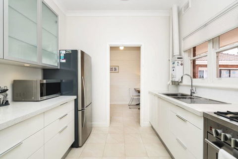 Light Bright, Quality River Views! Free Parking - Darwin Holiday 24