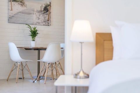 Light Bright, Quality River Views! Free Parking - Darwin Holiday 2