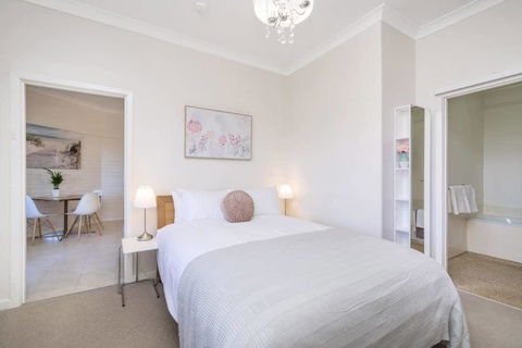 Light Bright, Quality River Views! Free Parking - Darwin Holiday 30
