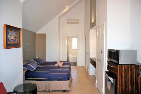 Osprey Holiday Village Unit 203 1 Bedroom - Darwin Holiday 2