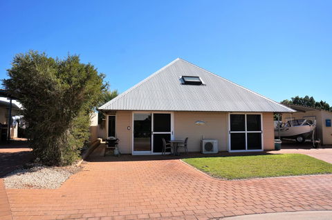 Osprey Holiday Village Unit 203 1 Bedroom - Darwin Holiday 0