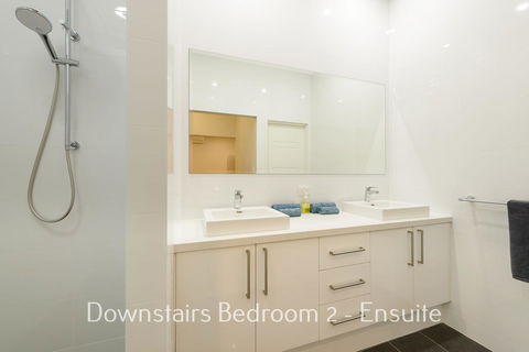 32 Corella Court - Darwin Holiday 9