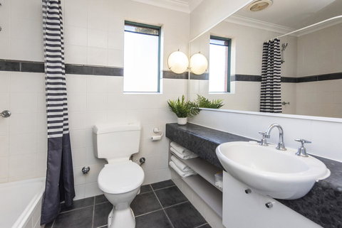 Subiaco Village - 34 - Darwin Holiday 10