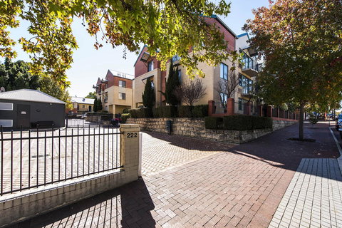 Subiaco Village - 34 - Darwin Holiday 17