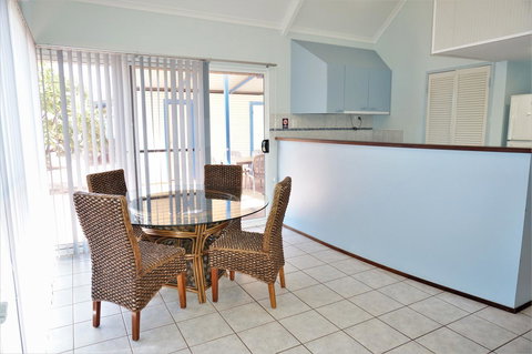 Osprey Holiday Village Unit 120 - Plenty Of Room For A Large Family - Darwin Holiday 5