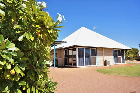Osprey Holiday Village Unit 120 - Plenty Of Room For A Large Family - Darwin Holiday 18