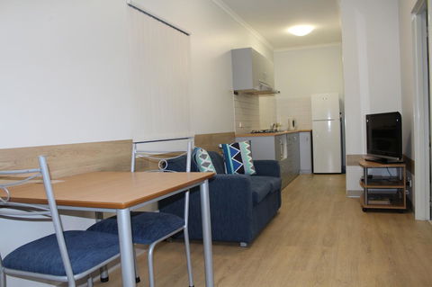 Mandurah Ocean Marina Chalets - Darwin Holiday 6