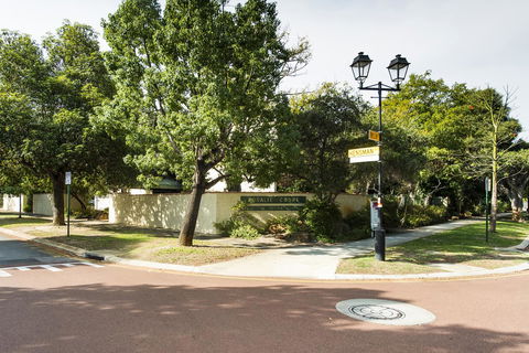 Rosalie 34 - Darwin Holiday 11