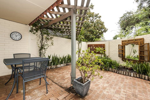 Rosalie 02 - Darwin Holiday 16