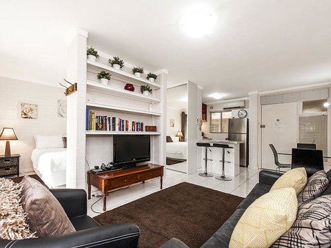 Rosalie 02 - Darwin Holiday 8