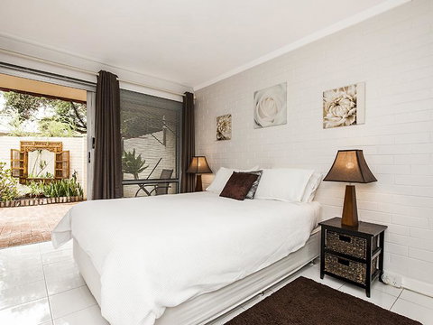 Rosalie 02 - Darwin Holiday 12