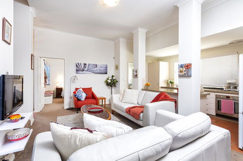 Como Executive Apartment - Darwin Holiday 5