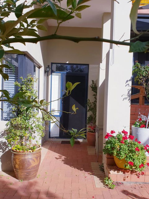 Como Executive Apartment - Darwin Holiday 3