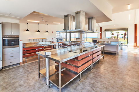 RAC Monkey Mia Dolphin Resort - Darwin Holiday 24