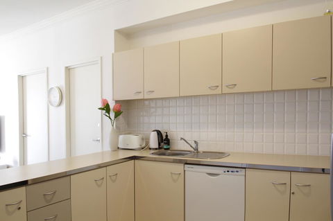 WESTEND CBD PERTH-ULTIMATE LOCATION - Darwin Holiday 10