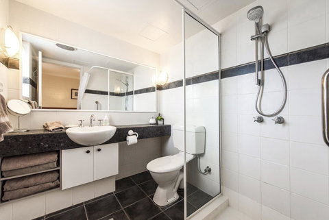 Subiaco Village 18 - Darwin Holiday 15