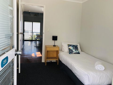 West Beach Lagoon 213 - Corner Unit! - Darwin Holiday 5