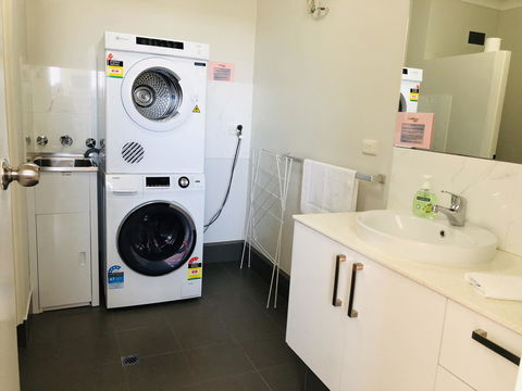 West Beach Lagoon 213 - Corner Unit! - Darwin Holiday 10