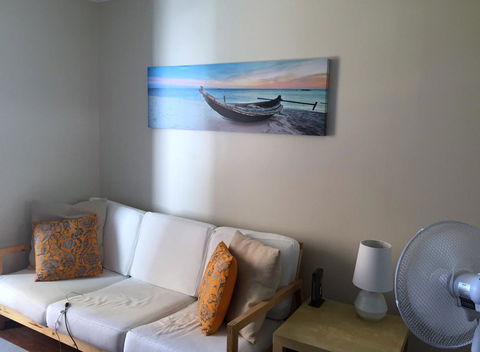 Mollies - Central Fremantle 1 Bedroom Apartment - Darwin Holiday 7