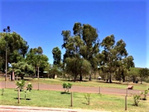 Tom Price Tourist Park - Darwin Holiday 10