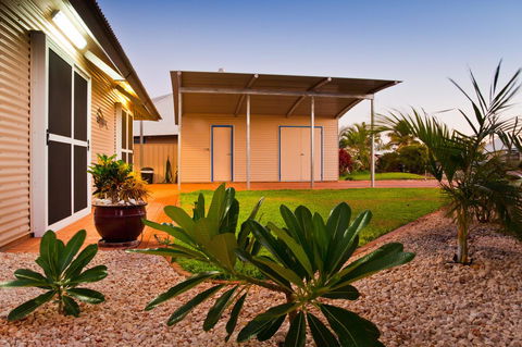 Osprey Holiday Village Unit 104 - Darwin Holiday 24