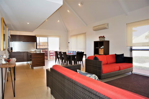 Osprey Holiday Village Unit 104 - Darwin Holiday 3