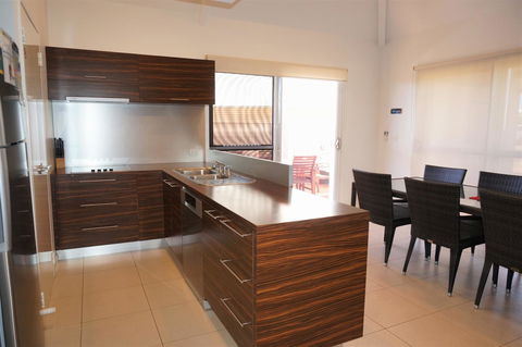 Osprey Holiday Village Unit 104 - Darwin Holiday 6