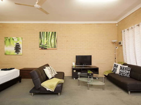 Garden Studio - Darwin Holiday 6