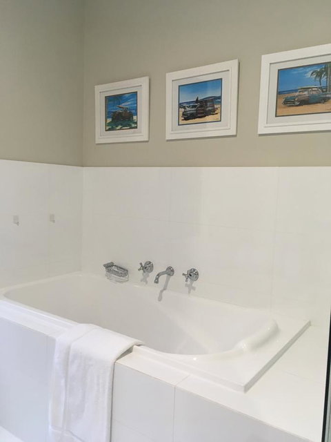 Rowley House - Darwin Holiday 1