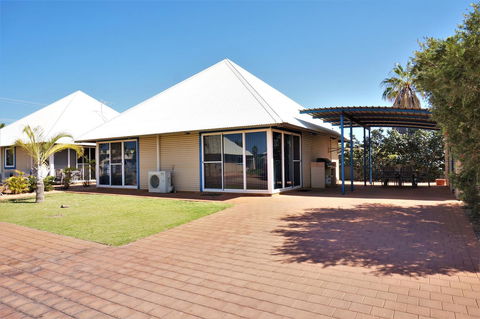 Osprey Holiday Village Unit 102 - Darwin Holiday 1