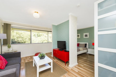 Rosalie 46 - Darwin Holiday 1