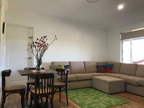 The Mains Guest House 2 Bedroom Farm Stay - Darwin Holiday 11