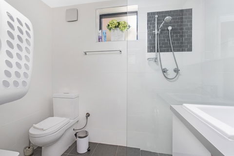 Gorgeous 26 1 Bed Designer Fitout Perfect Location - Darwin Holiday 29