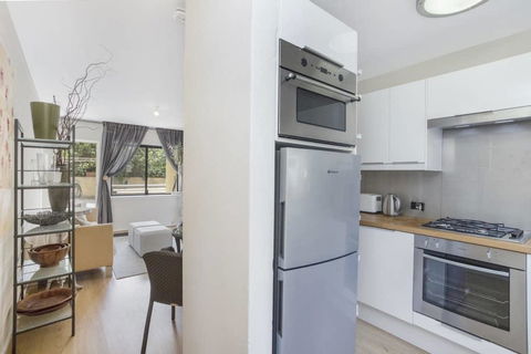 Gorgeous 26 1 Bed Designer Fitout Perfect Location - Darwin Holiday 32