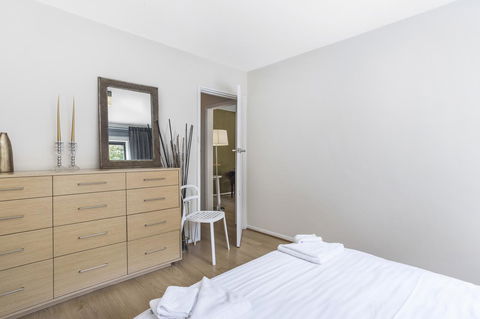 Gorgeous 26 1 Bed Designer Fitout Perfect Location - Darwin Holiday 17
