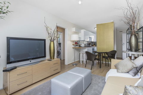 Gorgeous 26 1 Bed Designer Fitout Perfect Location - Darwin Holiday 20