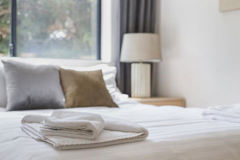 Gorgeous 26 1 Bed Designer Fitout Perfect Location - Darwin Holiday 4