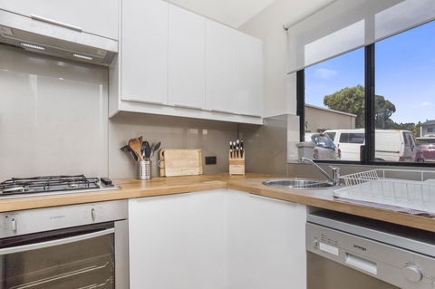 Gorgeous 26 1 Bed Designer Fitout Perfect Location - Darwin Holiday 9