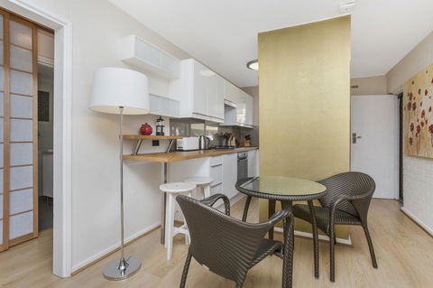 Gorgeous 26 1 Bed Designer Fitout Perfect Location - Darwin Holiday 12