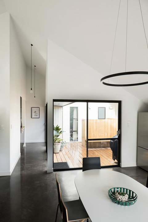 Berms And Barrels - New - Darwin Holiday 3