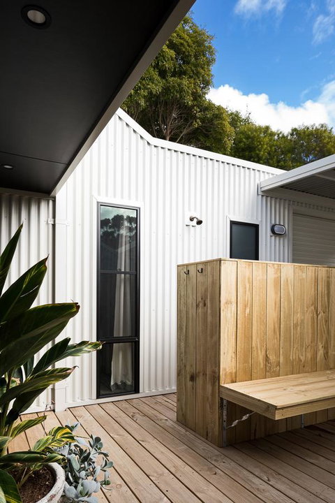 Berms And Barrels - New - Darwin Holiday 13