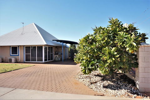 Osprey Holiday Village Unit 113 2 Bedroom - Darwin Holiday 0