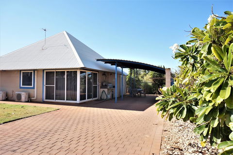 Osprey Holiday Village Unit 113 2 Bedroom - Darwin Holiday 14